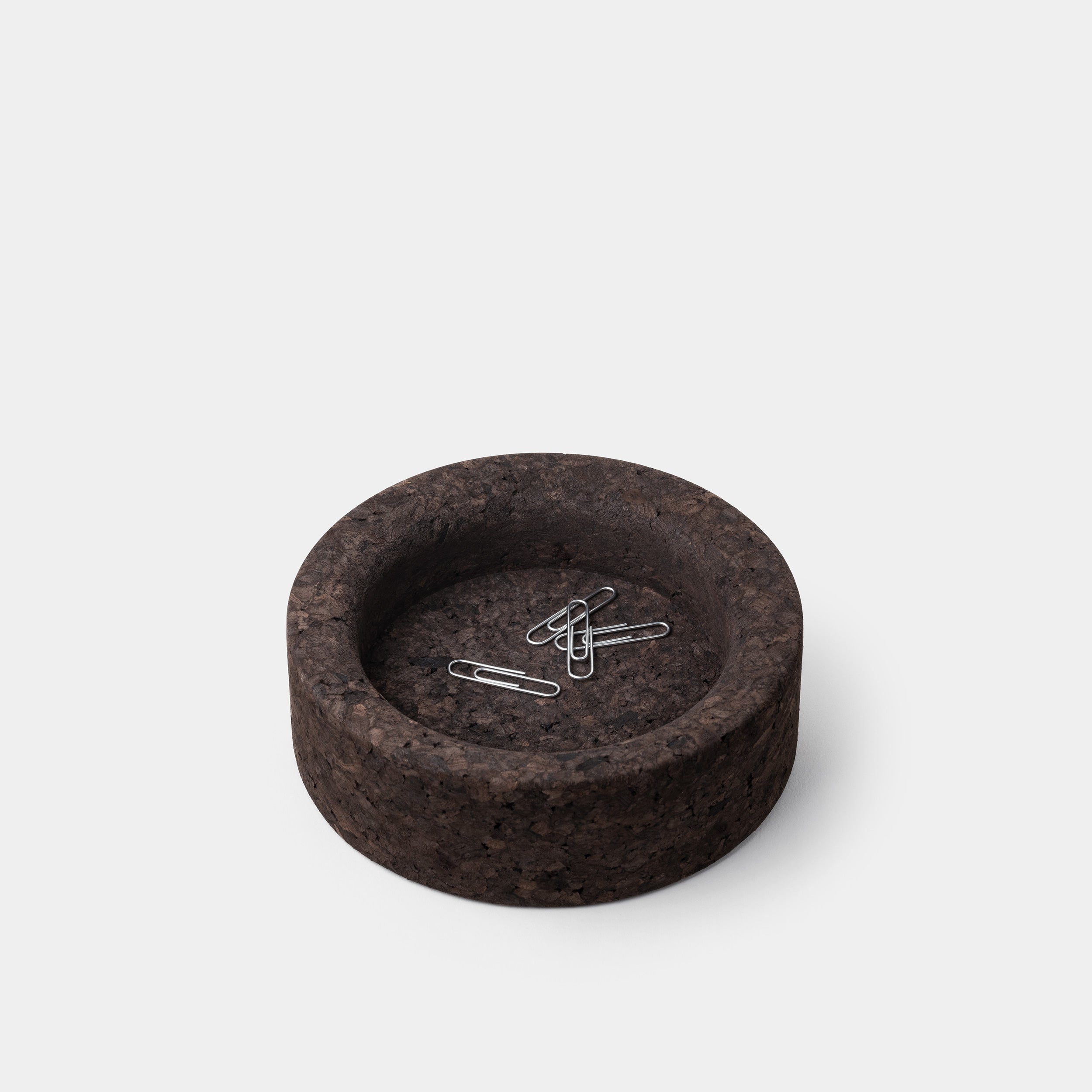 Corkinho Mini Cork Bowl with paperclips