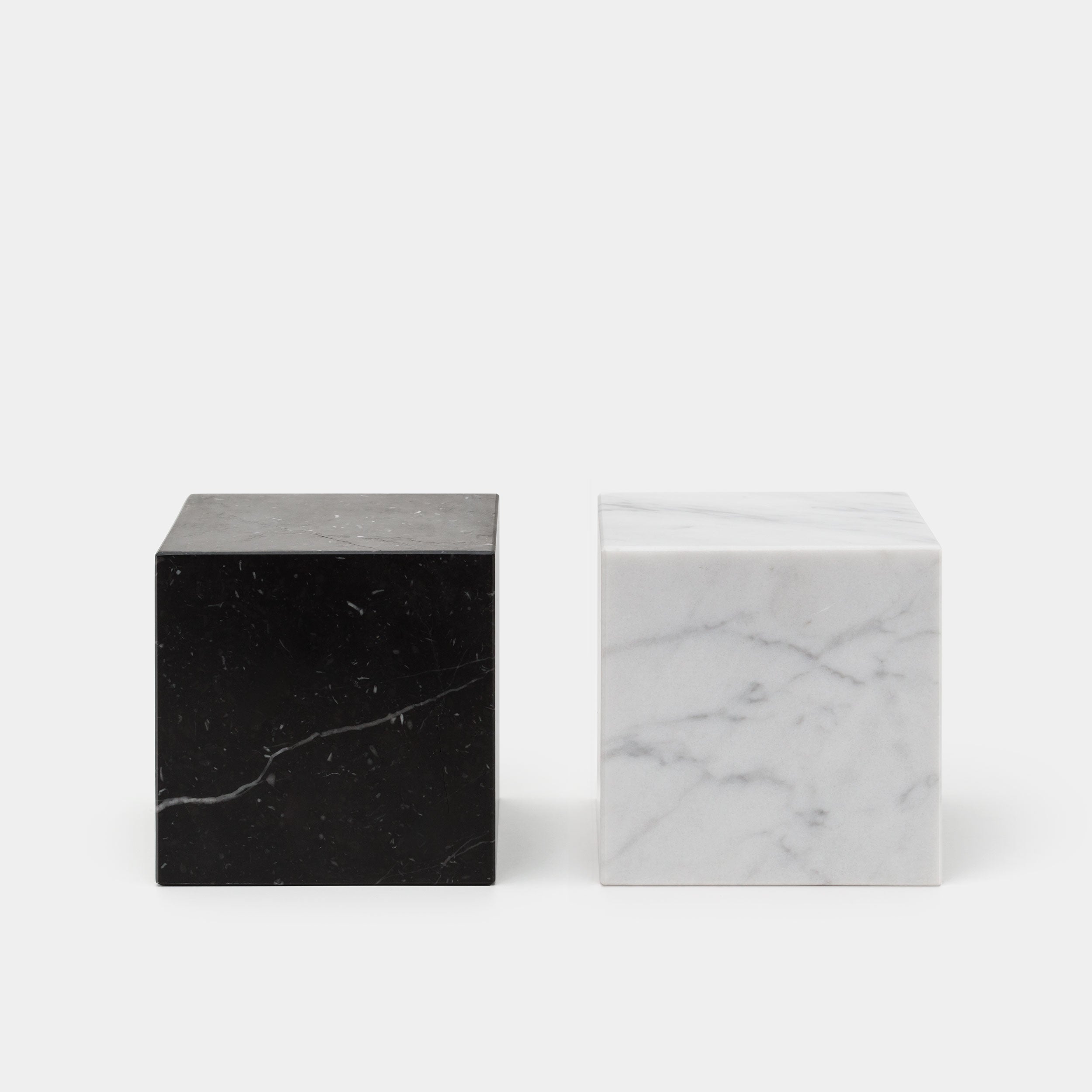 E15 Stop Bookend Small Black & White