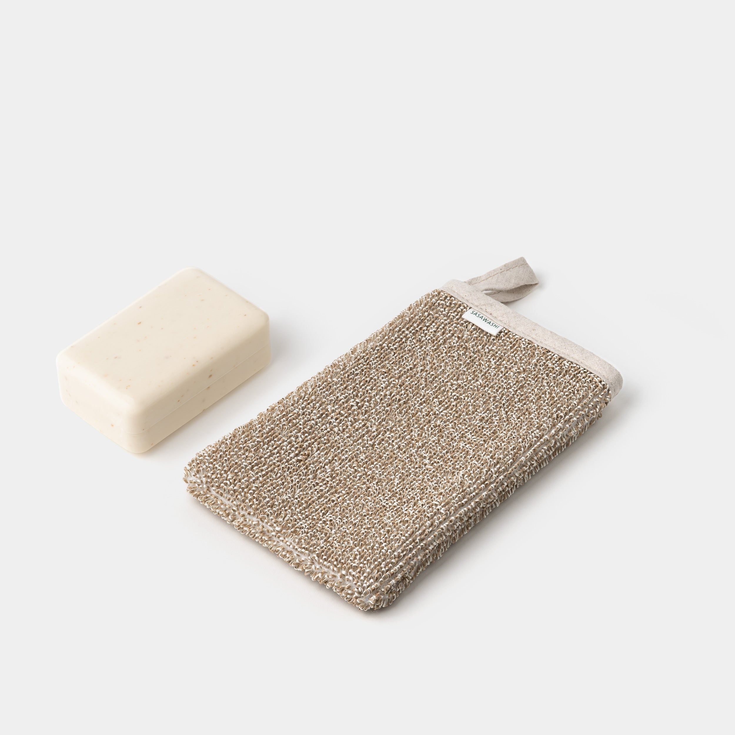 Sasawashi Body Deep Scrub Mitt Angle With Soap